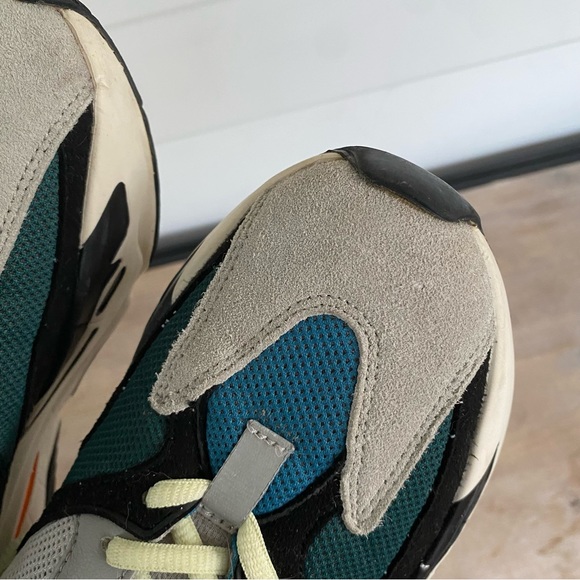 Adidas Yeezy Boost 700 Wave Runner like new sneakers size men’s 9 women’s 10.5 - Picture 4 of 11